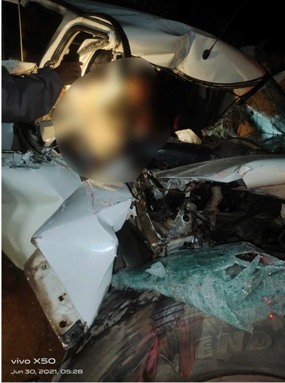 ಮುಲ್ಕಿ: ಕಾರು ಲಾರಿ ಡಿಕ್ಕಿ ಗೃಹ ರಕ್ಷಕ ದಳ ಸಿಬ್ಬಂದಿ ಗಂಭೀರ