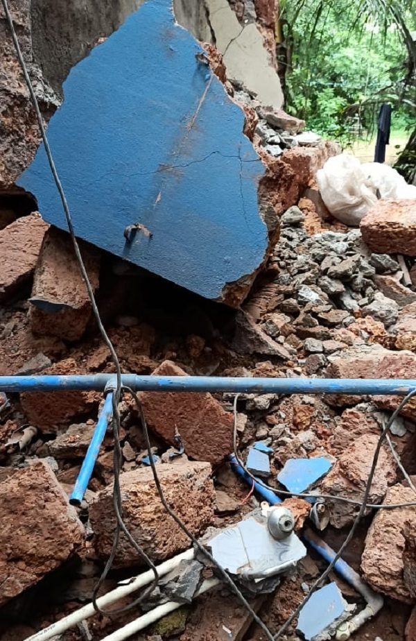 ಮನೆ ಗೋಡೆ ಕುಸಿದು ಓರ್ವ ಸಾವು | ಇನ್ನೋರ್ವ ಗಂಭೀರ