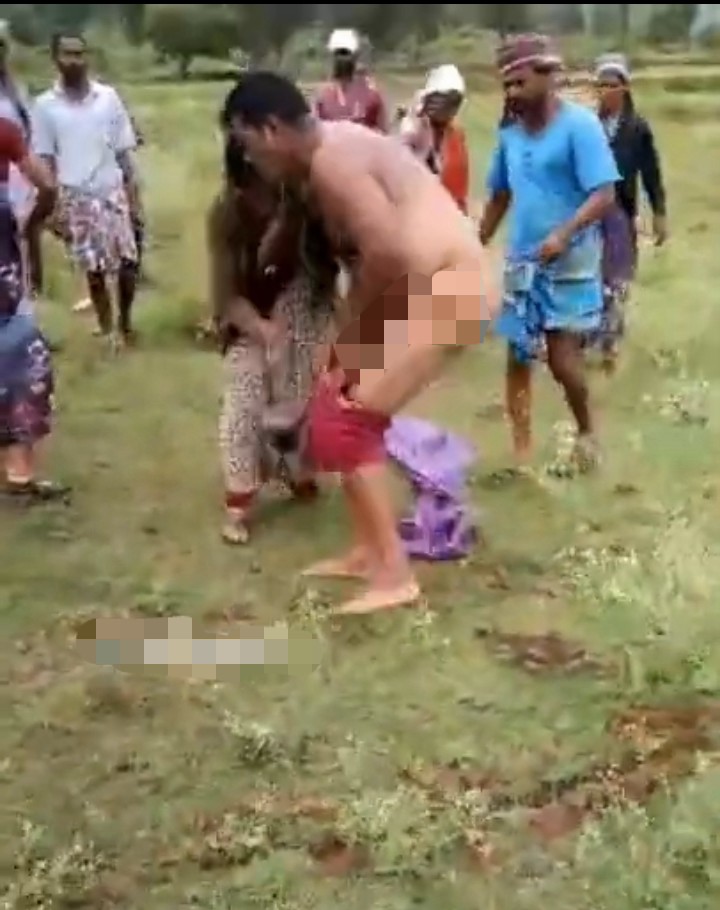 ಮಹಿಳೆಯರ ಮುಂದೆ ಬೆತ್ತಲಾಗಿ ಅಸಭ್ಯ ವರ್ತನೆ | ಅಪ್ಪನ ಜೊತೆ ಮಕ್ಕಳೂ ಅರೆಸ್ಟ್