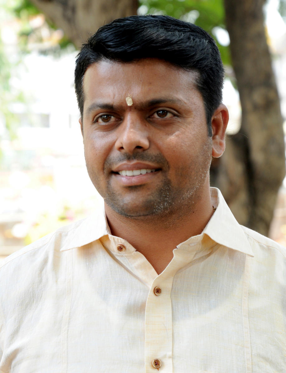 ಹರೀಶ್ ಪೂಂಜಾರನ್ನು ಹೊಗಳಿದ ಕಾಂಗ್ರೆಸ್ ನಾಯಕರಿಗೆ ಸ್ವಪಕ್ಷದಿಂದ ತೆಗಳಿಕೆ