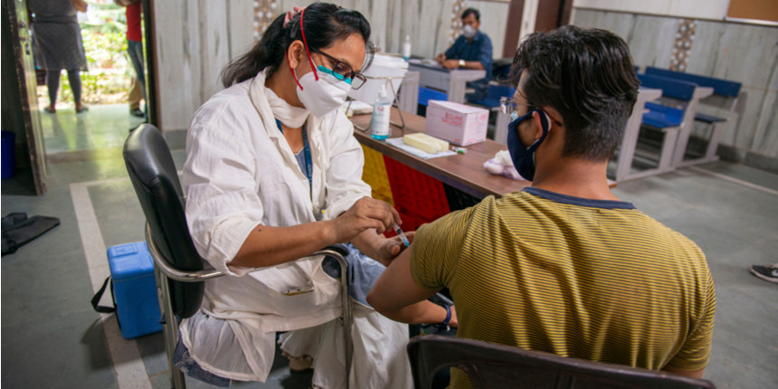 ದ ಕ: ಕಾಲೇಜು ವಿದ್ಯಾರ್ಥಿಗಳಿಗೆ, ಉಪನ್ಯಾಸಕರಿಗೆ ಮತ್ತು ಸಿಬ್ಬಂದಿಗಳಿಗೆ ನಾಳೆಯಿಂದ ವ್ಯಾಕ್ಸಿನೇಷನ್