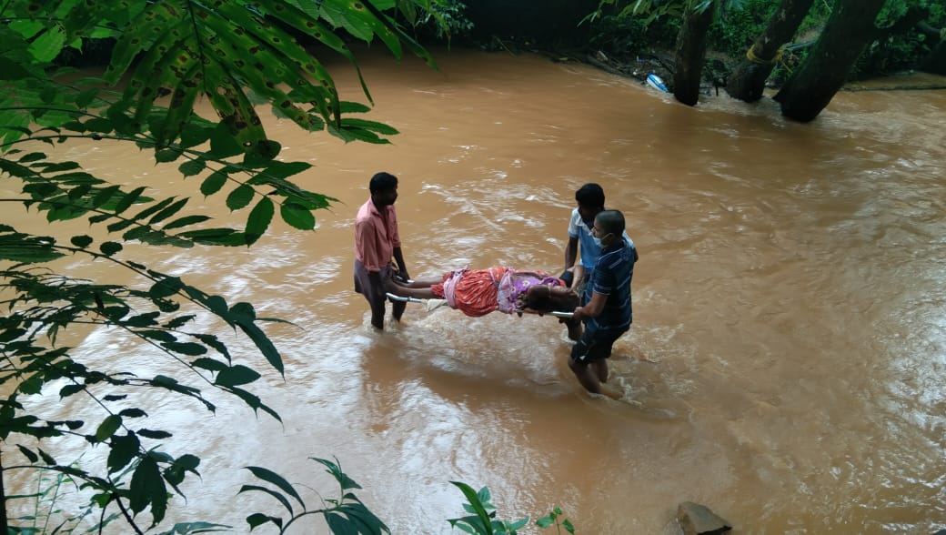 ಶಾಸಕರು ಸಚಿವರಾದ್ರೂ ಹೊಳೆ ಈಜೋದು ತಪ್ಪಲಿಲ್ಲ | ಅಂಗಾರರ ಊರಲ್ಲಿ ಜೀವ ಅಂಗೈಯಲ್ಲಿ….! | ಮರಸಂಕದಲ್ಲಿ ಸೇತುವೆ ನಿರ್ಮಾಣ ಯಾವಾಗ…?