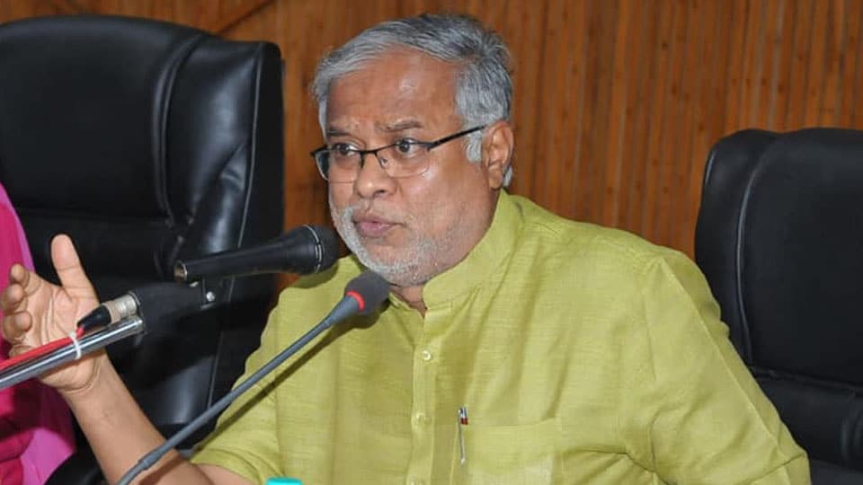 ಶೀಘ್ರದಲ್ಲೇ ಗ್ರಾ. ಪಂ. ಗ್ರಂಥಾಲಯದಲ್ಲಿ ಆನ್ಲೈನ್ ಶಿಕ್ಷಣಕ್ಕೆ ವ್ಯವಸ್ಥೆ | ಗ್ರಾಮೀಣ ಭಾಗದ ಮಕ್ಕಳನ್ನು ಶಿಕ್ಷಣ ವಂಚಿತರನ್ನಾಗಿ ಮಾಡುವುದಿಲ್ಲ : ಸುರೇಶ್ ಕುಮಾರ್