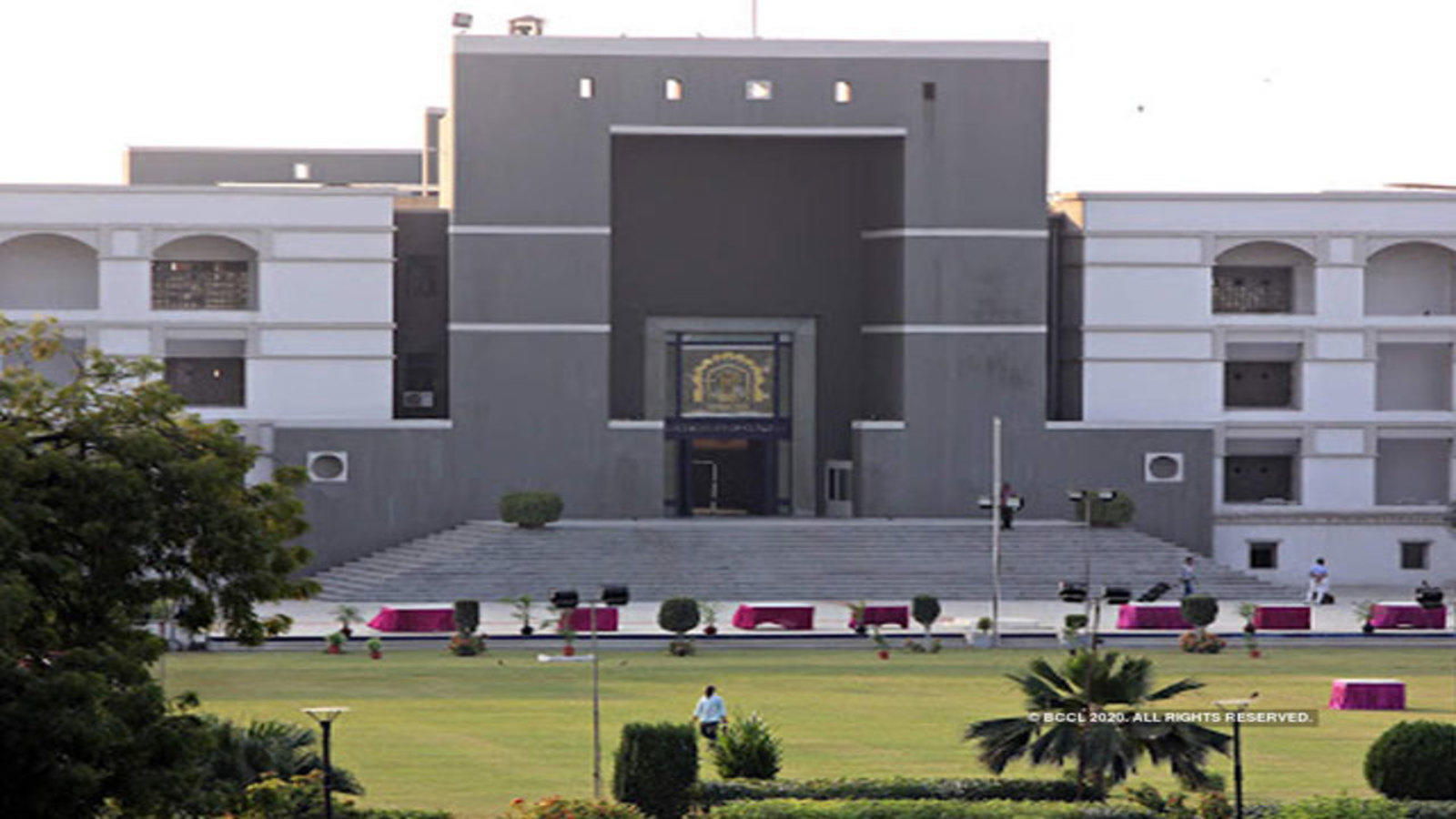 ಕೋವಿಡ್ ನಿಂದ ಸಾಯುತ್ತಿರುವ ಗಂಡನ ವೀರ್ಯ ಸಂಗ್ರಹಿಸಲು ಒಪ್ಪದ ಆಸ್ಪತ್ರೆ | ಪತ್ನಿಯ ಪರವಾಗಿ ತೀರ್ಪು ನೀಡಿದ ಹೈಕೋರ್ಟ್