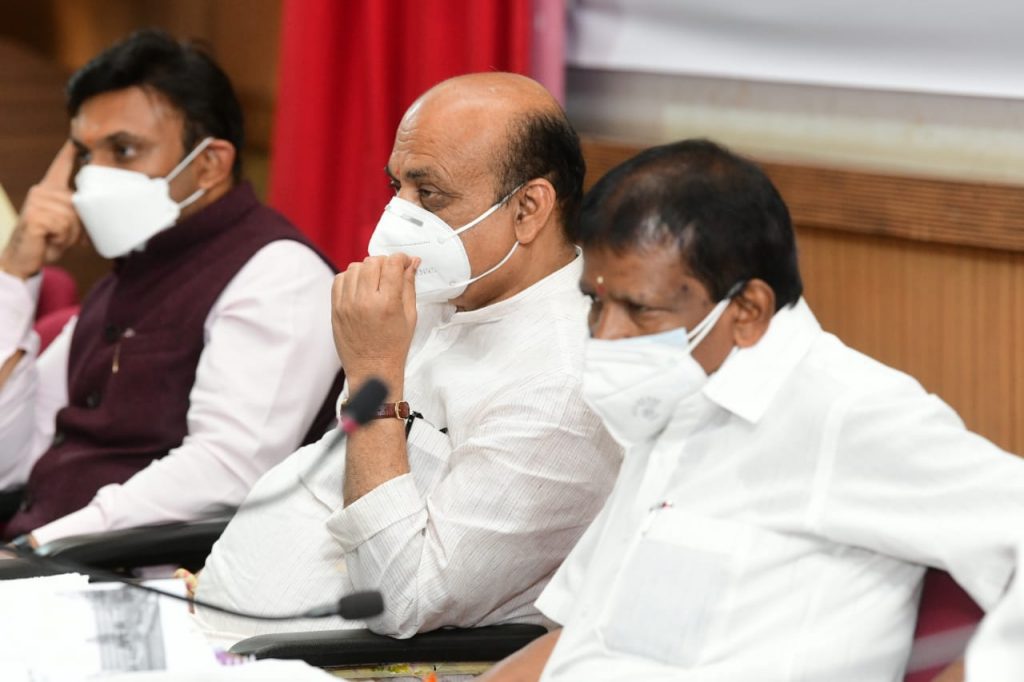 ‘ನಿಮಗೇನು ಕಾಮನ್ ಸೆನ್ಸ್ ಇಲ್ವಾ?’ ದ.ಕ ಡಿಸಿ ಗೆ ಸಿಎಂ ಹಿಗ್ಗಾಮುಗ್ಗಾ ತರಾಟೆ