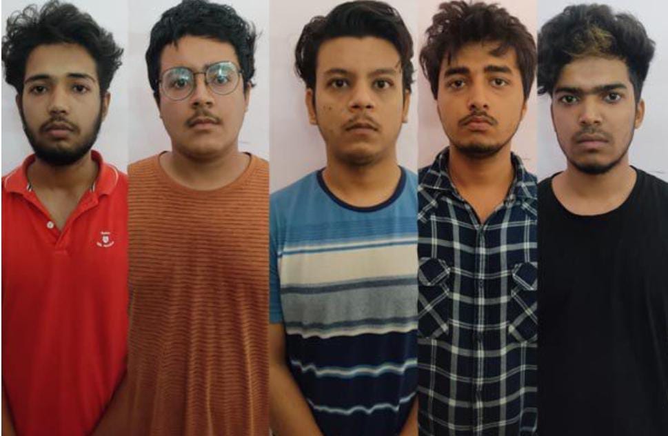 17 ಕಾರುಗಳ ಗಾಜು ಒಡೆದು ಪುಂಡಾಟ| 5 ಮಂದಿ ಇಂಜಿನಿಯರಿಂಗ್ ವಿದ್ಯಾರ್ಥಿಗಳು ಅರೆಸ್ಟ್ |