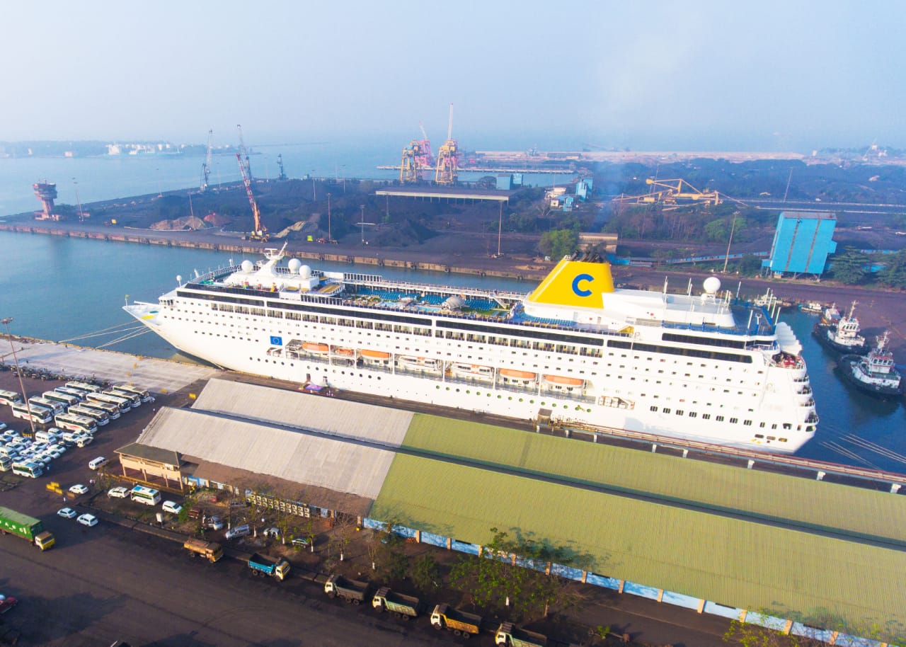 ನವ ಮಂಗಳೂರು ಬಂದರಿನಲ್ಲಿ ಸಹಾಯಕ ‌ಕಾರ್ಯದರ್ಶಿ ಹುದ್ದೆಗೆ ಅರ್ಜಿ ಆಹ್ವಾನ