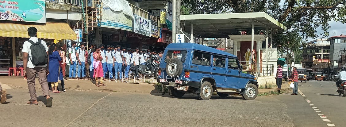 ಪುತ್ತೂರು:ವಿದ್ಯಾರ್ಥಿನಿಯ ಮೈಮುಟ್ಟಿದ ಅಪ್ರಾಪ್ತ ಯುವಕ| ಆರೋಪಿಯ ಸೆರೆಗೈದ‌ ಪೊಲೀಸರು|