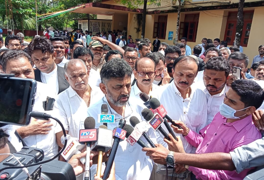 ಕೋರ್ಟ್ ನಲ್ಲಿ ಸಾಕ್ಷ್ಯ ‌ನುಡಿದ ಡಿಕೆಶಿ| ಸುಳ್ಯದ ಸಮಸ್ಯೆಗೆ ಈಗಿನ ಸಚಿವರು ಪರಿಹಾರ ನೀಡಬೇಕು ಎಂದ ಮಾಜಿ ಪವರ್ ಮಿನಿಸ್ಟರ್