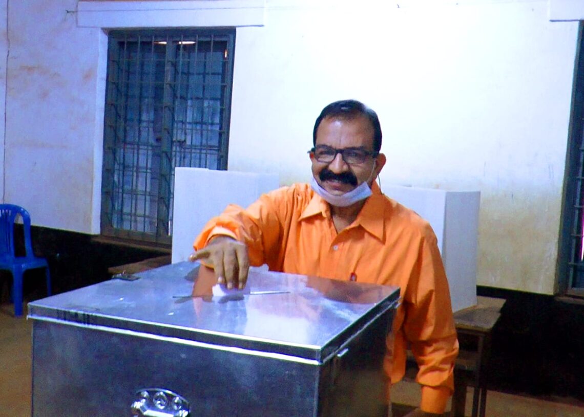 ಒಕ್ಕಲಿಗರ ಸಂಘದ ಚುನಾವಣೆ| ಡಾ. ರೇಣುಕಾಪ್ರಸಾದ್ ಗೆ ಗೆಲುವು