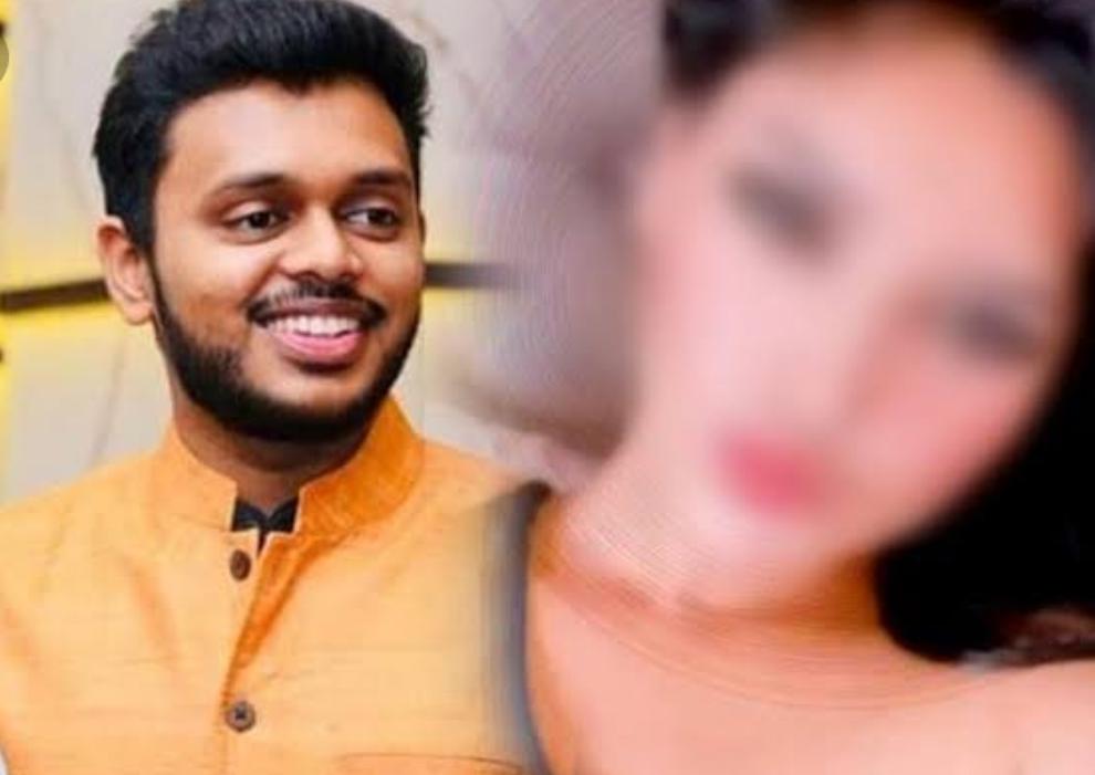 ಮಹಿಳೆಯ ಜೊತೆಯಲ್ಲಿ ಸಚಿವ ಎಸ್.ಟಿ.ಸೋಮಶೇಖರ್ ರ ಪುತ್ರ!?|ಆಶ್ಲೀಲ ಫೋಟೋ ಬಿಡುಗಡೆಯಾಗುತ್ತಿದ್ದಂತೆ ಖ್ಯಾತ ಜ್ಯೋತಿಷಿ ಪುತ್ರ ಅರೆಸ್ಟ್