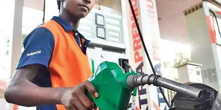 ಮತ್ತೆ ತೈಲ‌ಬೆಲೆ ಏರಿಕೆ ಬರೆ| ಪ್ರತೀ ಲೀಟರ್ ಗೆ 9 ರೂ‌ ಏರಿಕೆ ಸಾಧ್ಯತೆ