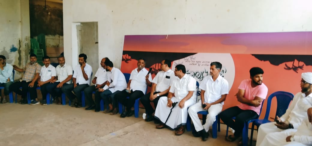 ಸುಳ್ಯ:ಹಿಜಾಬ್ ವಿವಾದ ಕುರಿತು ತಾಲೂಕು ಮುಸ್ಲಿಂ ಒಕ್ಕೂಟದಿಂದ ವಿದ್ಯಾರ್ಥಿಗಳು ಮತ್ತು ಪೋಷಕರ ಸಭೆ