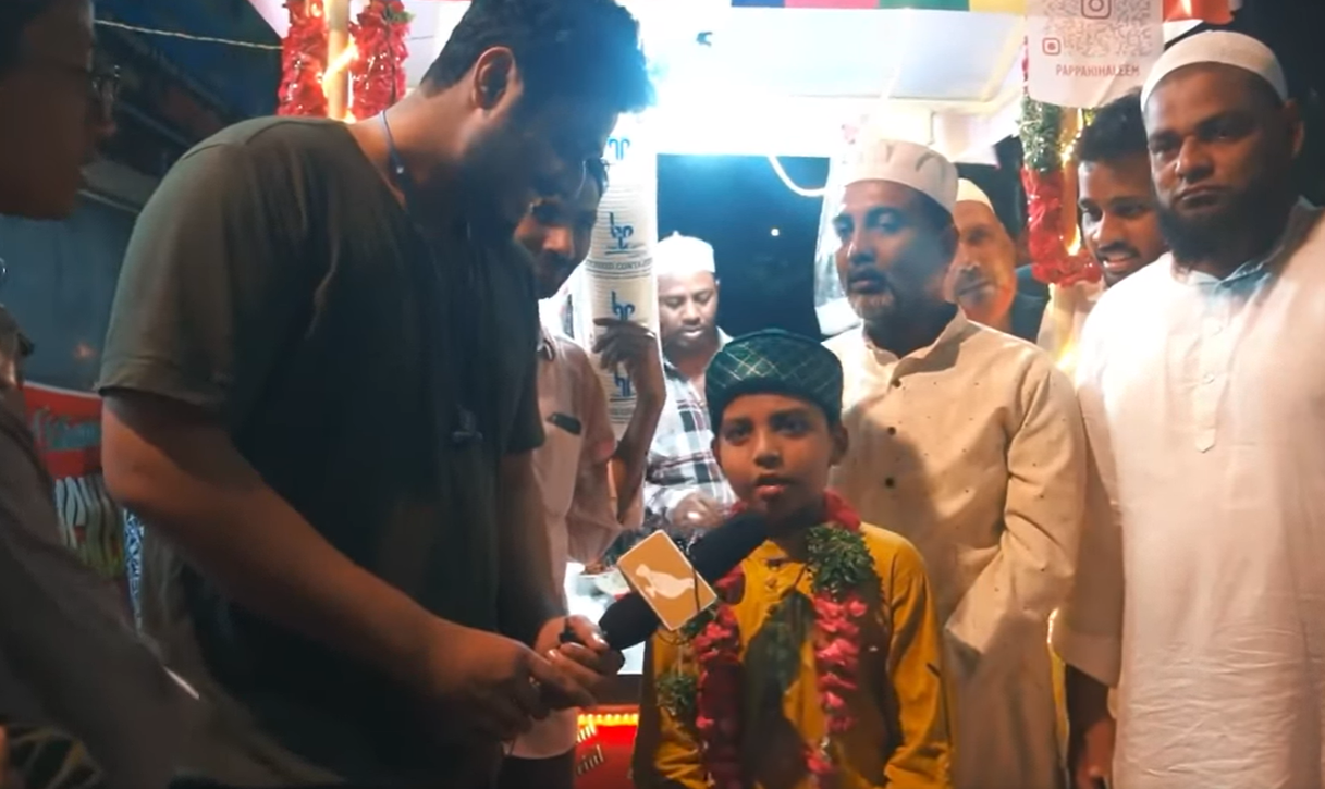 ಮಗನ ಒಂದು ವಿಡಿಯೋ ಕ್ಲಿಪ್ ನಿಂದ ಅಪ್ಪನ ಅಂಗಡಿ ಮುಂದೆ ಗ್ರಾಹಕರ ಕ್ಯೂ| ಇದೀಗ ವಿಡಿಯೋ ಜಾಲತಾಣದಲ್ಲಿ ಭಾರೀ ಭಾರೀ ವೈರಲ್|