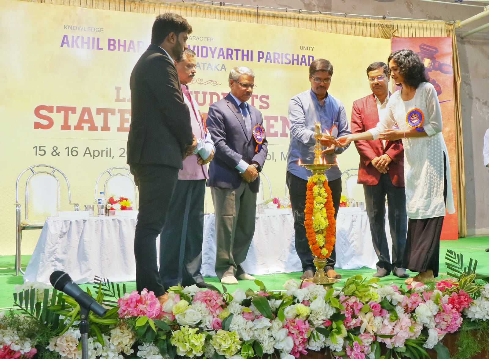 ಮಂಗಳೂರು :ಎಬಿವಿಪಿ ಕಾನೂನು ವಿದ್ಯಾರ್ಥಿಗಳ ರಾಜ್ಯ ಸಮ್ಮಳನ|ಕಾನೂನು ವಿದ್ಯಾರ್ಥಿ ರಾಷ್ಟ್ರದ ಸಮಸ್ಯೆಗಳಿಗೆ ಮಿಡಿಯಬೇಕು – ಸುಭಾಶ್ ಆಡಿ