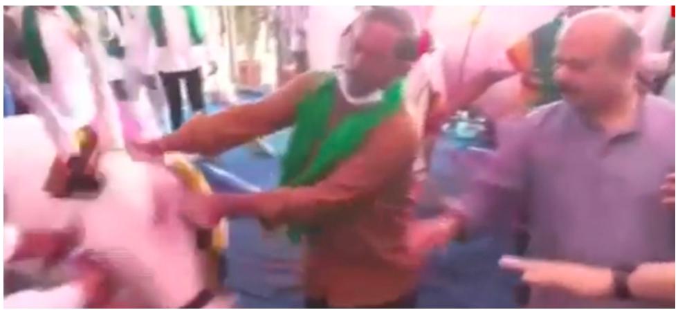 ಸಿಎಂ ಬೊಮ್ಮಯಿ ಮೇಲೆ ದಾಳಿಗೆ ಯತ್ನಿಸಿದ ಎತ್ತು