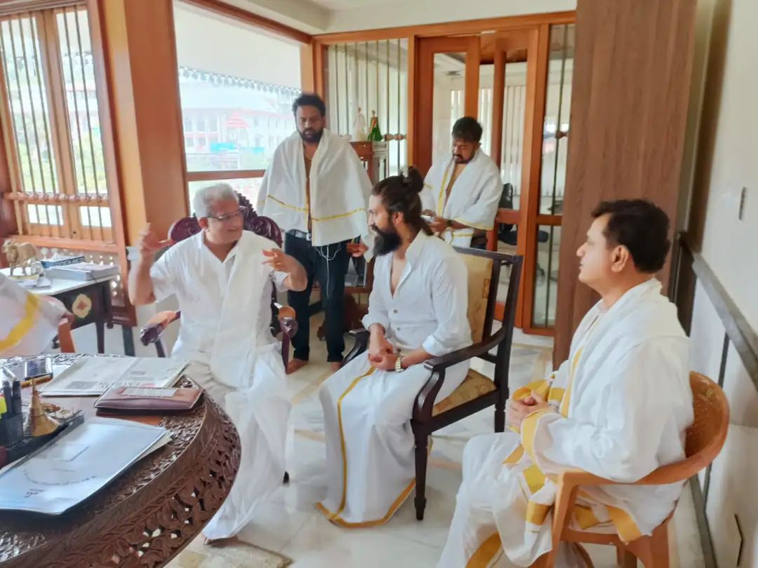 ದ.ಕ ದಲ್ಲಿ ರಾಕಿಭಾಯ್ ಟೆಂಪಲ್ ರನ್| ಕೆಜಿಎಫ್2 ಯಶಸ್ಸಿಗೆ ಪ್ರಾರ್ಥನೆ|