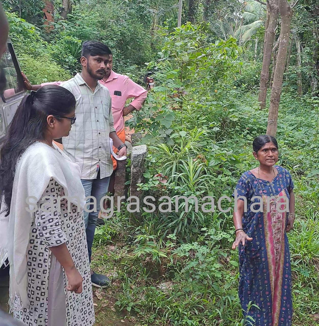 ಸುಳ್ಯ: ಮರ್ಕಂಜದ ಅಳವುಪಾರೆ ಗಣಿಗಾರಿಕೆ ಹಾನಿ ಪ್ರದೇಶಕ್ಕೆ ತಹಶೀಲ್ದಾರ್ ಭೇಟಿ| ಪರಿಹಾರ ‌ಕ್ರಮದ ಭರವಸೆ