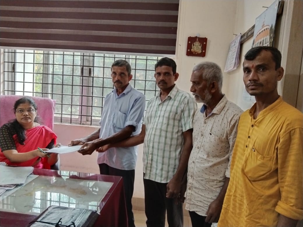 ಸುಳ್ಯ: ಗಣಿಗಾರಿಕೆಯಿಂದ ಮತ್ತೇ ಸಂಕಷ್ಟಕ್ಕೆ ಒಳಗಾದ ಸ್ಥಳೀಯರು|ಮನವಿ ಕೊಟ್ಟರು ಅಧಿಕಾರಿಗಳು ಯಾಕಿಷ್ಟು ಮೌನ?