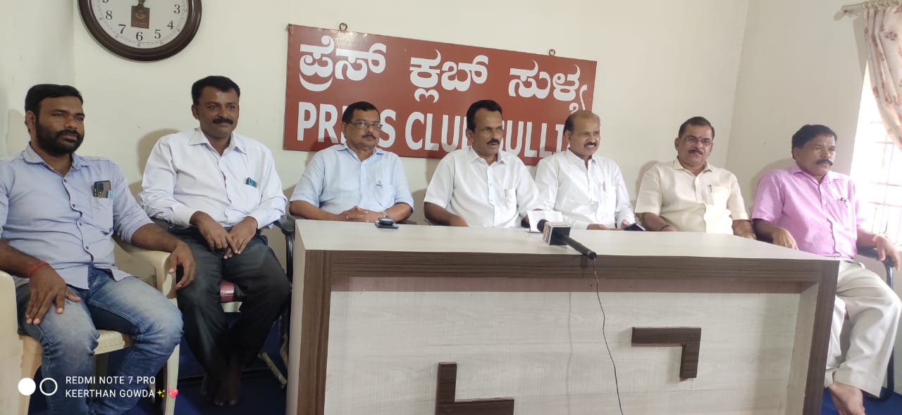 ಸಚಿವರಿಂದ ಬಿಜೆಪಿ ಕಾರ್ಯಕರ್ತರಿಗೆ ಮಾತ್ರ ಶಿಫಾರಸ್ಸು ವಿವಾದ| ಜನಸಾಮಾನ್ಯರ ಸೇವೆ ಮಾಡಬೇಕಾದ ಶಾಸಕರು ಕೇವಲ ಕಾರ್ಯಕರ್ತರ ಸೇವೆ ಮಾಡುತ್ತಿದ್ದಾರೆ – ಪಿ.ಸಿ ಜಯರಾಮ