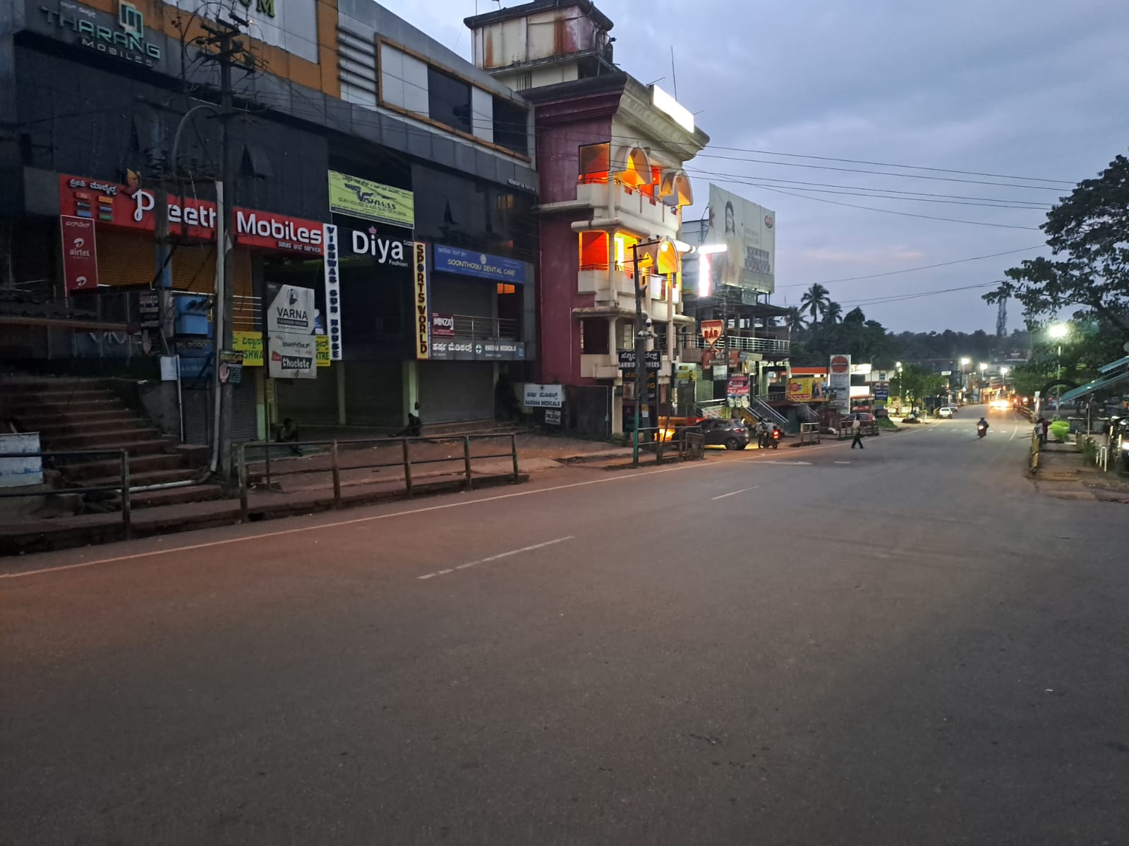 ಶಾಂತಿಗಾಗಿ ಲಾಕ್ ಆಯ್ತು ಕರಾವಳಿ| ವಾಣಿಜ್ಯ ವಹಿವಾಟುಗಳು ಬಂದ್