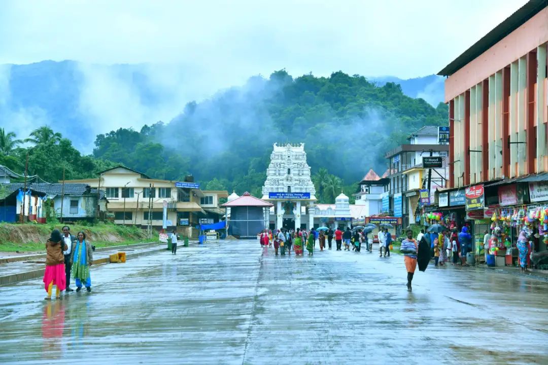 ನಿರಂತರ ಮಳೆ: ಕುಕ್ಕೆಯಲ್ಲಿ ಭಕ್ತರು ವಿರಳ