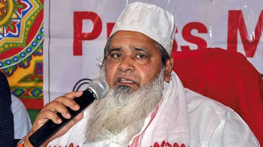 ಗೋಮಾಂಸ ತಿನ್ನದೇ ಬಕ್ರೀದ್ ಆಚರಿಸೋಣ; ಹಿಂದೂಗಳ ಭಾವನೆಗೆ ಬೆಲೆ ಕೊಡೋಣ – ಗೌರವಯುತ ಮಾತನ್ನಾಡಿದ ಸಂಸದ ಬದ್ರುದ್ದಿನ್ ಅಜ್ಮಲ್