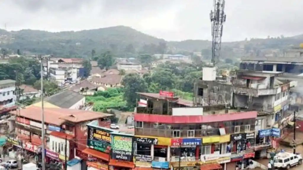 ಕೊಡಗಿನ ಮೊಣ್ಣಂಗೇರಿಯಲ್ಲಿ ಭಾರೀ ಭೂಕುಸಿತ| ಕೊಚ್ಚಿ ಹೋಯ್ತು ಐದು ಎಕರೆಯಷ್ಟು ಭೂಮಿ!