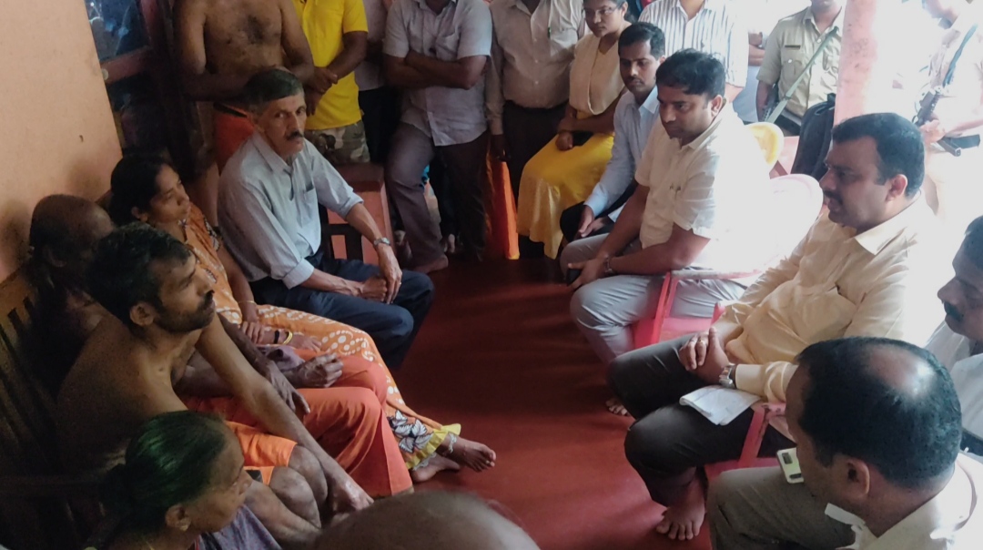 ಕುಕ್ಕೆ ಸುಬ್ರಹ್ಮಣ್ಯ: ಮಳೆಹಾನಿ ಪ್ರದೇಶಕ್ಕೆ ಉಸ್ತುವಾರಿ ಸಚಿವ ಸುನಿಲ್‌ಕುಮಾರ್ ಭೇಟಿ| ಪರಿಹಾರದ ಭರವಸೆ
