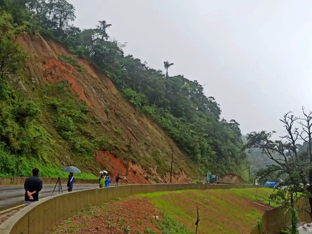 ಮದೆನಾಡು ಗುಡ್ಡಬಿರುಕು ಹಿನ್ನಲೆ ಮಂಗಳೂರು-ಮಡಿಕೇರಿ ರಾ.ಹೆ‌ ರಾತ್ರಿ ಸಂಚಾರಕ್ಕೆ ನಿರ್ಬಂಧ
