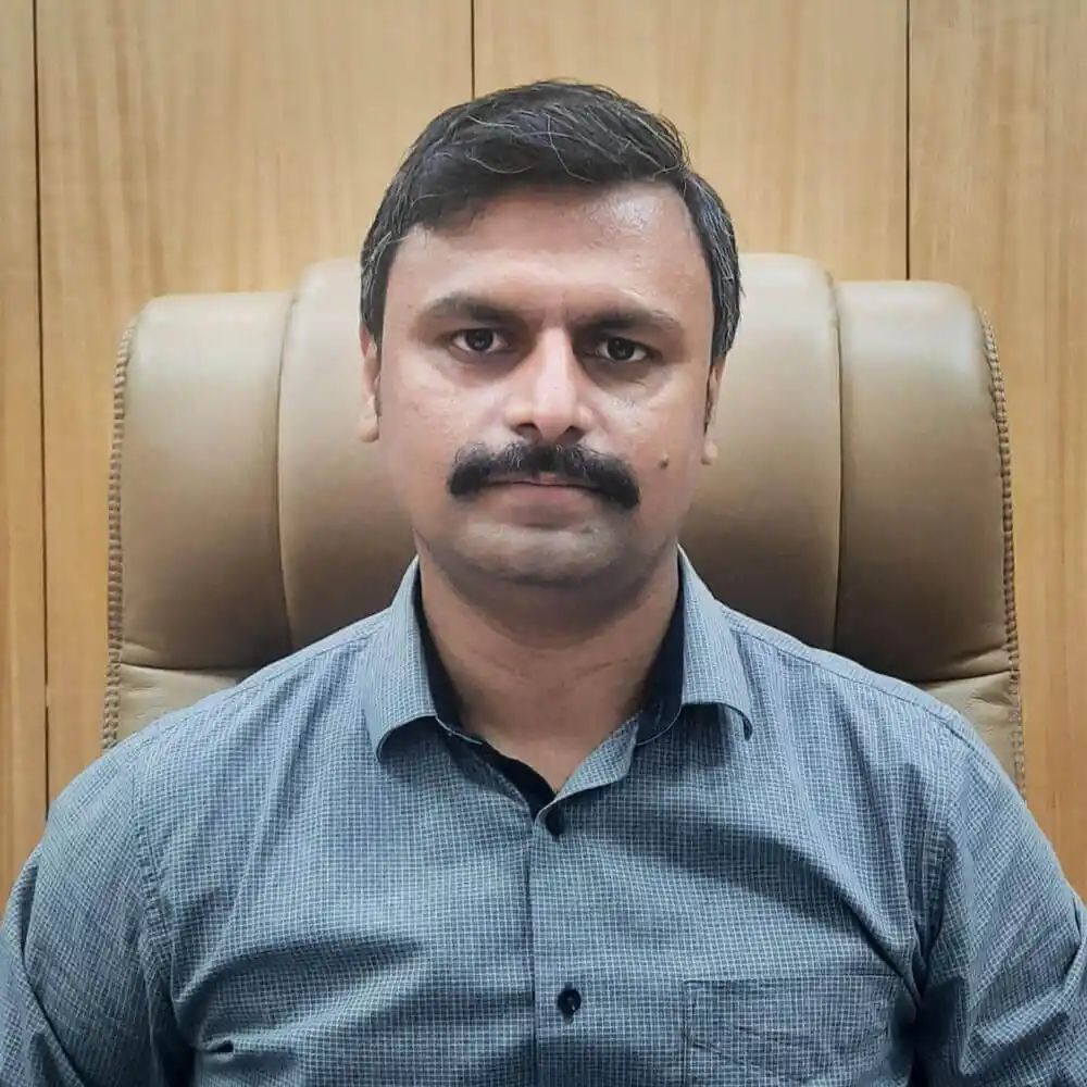 ಹೊತ್ತಿಕೊಂಡ ಪ್ಲೆಕ್ಸ್ ತೆರವು ವಿವಾದದ ಕಿಚ್ಚು| ಶಿವಮೊಗ್ಗ ಭದ್ರಾವತಿ ನಗರ ವ್ಯಾಪ್ತಿಯ ಶಾಲಾ- ಕಾಲೇಜುಗಳಿಗೆ ರಜೆ ಘೋಷಣೆ