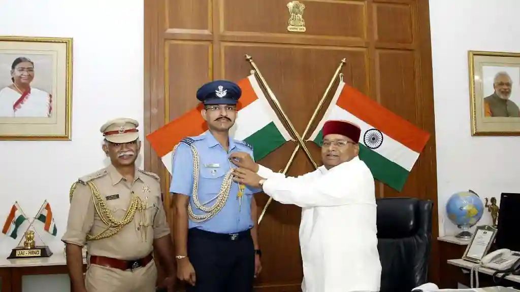 ರಾಜ್ಯಪಾಲ ಗೆಹ್ಲೋಟ್ ಅವರ ಎಡಿಸಿ ಆಗಿ ಸ್ಕ್ವಾಡ್ರನ್ ಲೀಡರ್ ಸಂದೀಪ್ ಶರ್ಮಾ ಅಧಿಕಾರ ಸ್ವೀಕಾರ