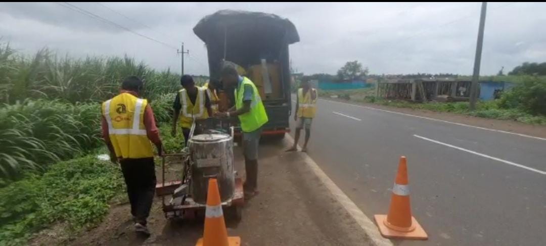 ಬೆಳಗಾವಿ: ರಸ್ತೆ ಸುರಕ್ಷತಾ ತಡೆಗೋಡೆಯ ನಿರ್ಮಿಸಲು ಸಮೀಕ್ಷೆ ನಡೆಸಿದ ಅಧಿಕಾರಿಗಳು