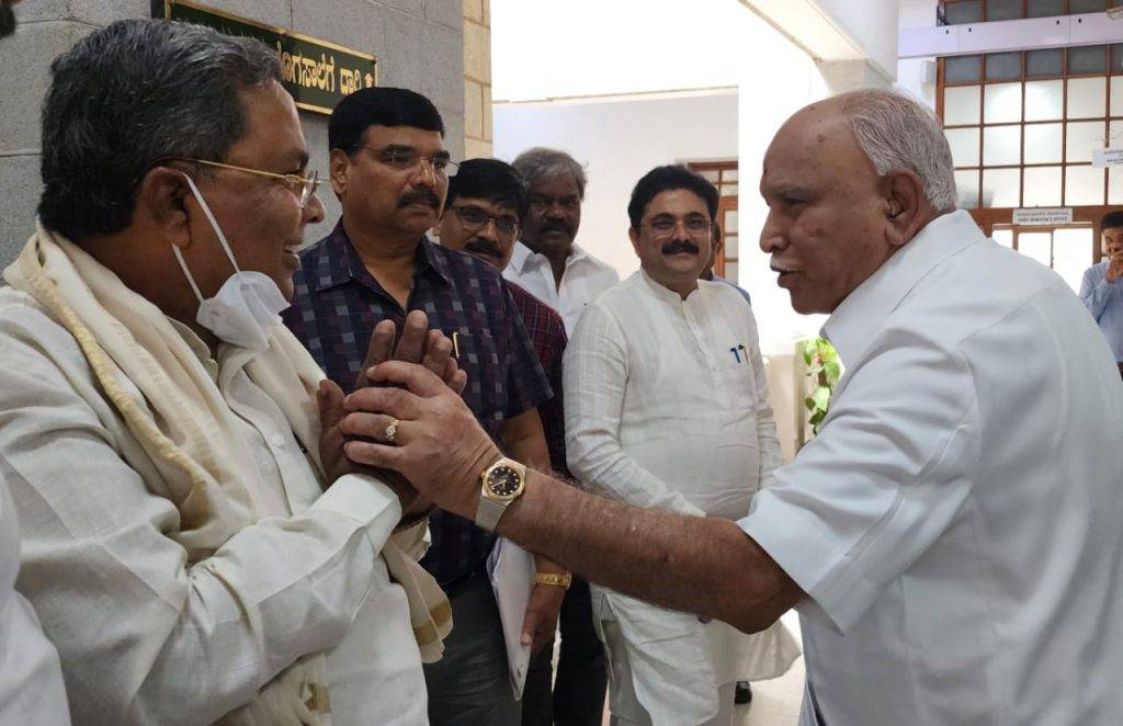 ಸಿದ್ದರಾಮಯ್ಯ, ಬಿ.ಎಸ್. ಯಡಿಯೂರಪ್ಪ ವಿಧಾನಸೌಧದಲ್ಲಿ ಮುಖಾಮುಖಿ/ವಯಸ್ಸಿನ ಕುರಿತು ಲಘು ಸಂಭಾಷಣೆ