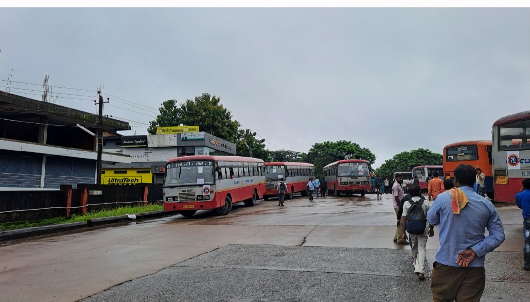 ಮಂಗಳೂರು: ಮೋದಿ ಕಾರ್ಯಕ್ರಮದತ್ತ ಸರ್ಕಾರಿ ‌ಬಸ್ ಗಳು| ರಸ್ತೆಯಲ್ಲೇ ಬಾಕಿಯಾದ ವಿದ್ಯಾರ್ಥಿಗಳು, ನಿತ್ಯ ಪ್ರಯಾಣಿಕರು