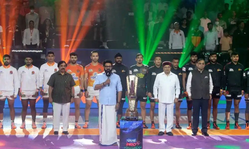 ಪ್ರೋ ಕಬಡ್ಡಿ‌ ಕೋರ್ಟ್ ನಲ್ಲಿ ‘ಕಾಂತಾರ’ ಟೀಂ| ರಾಷ್ಟ್ರಗೀತೆಗೆ ಧ್ವನಿಯಾದ ರಿಷಬ್ ಶೆಟ್ಟಿ