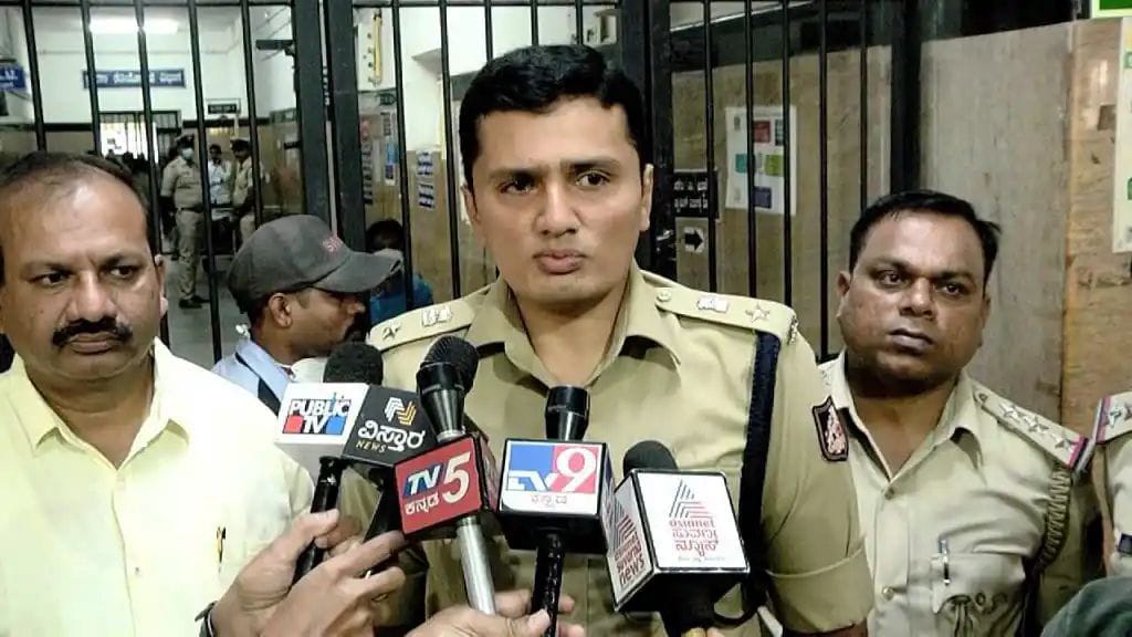 ಶಿವಮೊಗ್ಗ: ಆಸ್ಪತ್ರೆ ಮ್ಯಾನೇಜರ್ ಹತ್ಯೆ ಪ್ರಕರಣ: ನಾಲ್ವರ ಬಂಧನ| ಸ್ಥಳ ಮಹಜರು ವೇಳೆ ಪೊಲೀಸರ ಮೇಲೆ ಹಲ್ಲೆಗೆ ಯತ್ನಿಸಿದ ಆರೋಪಿ