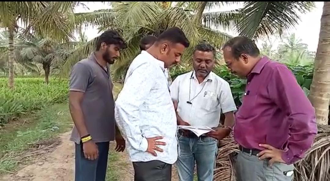 ಒತ್ತುವರಿ ಜಮೀನು ತೆರವಿಗೆ ಹೋದ ತಹಸೀಲ್ದಾರ್ ವಿರುದ್ದ ತಿರುಗಿಬಿದ್ದ ರೈತ| ಕರ್ತವ್ಯಕ್ಕೆ ಅಡ್ಡಿ ಆರೋಪ; ಬಂದ ದಾರಿಗೆ ಸುಂಕವಿಲ್ಲದಂತೆ ವಾಪಸ್