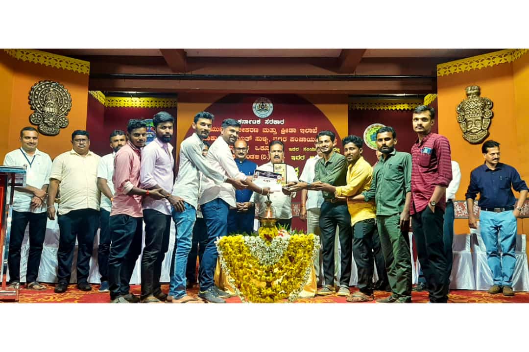 ಸುಳ್ಯ:ಜಿಲ್ಲಾ ಯುವಜನ ಮೇಳ ಮೆರವಣಿಗೆಯಲ್ಲಿ ಸ್ಪಂದನ ಗೆಳೆಯರ ಬಳಗಕ್ಕೆ ಪ್ರಥಮ ಸ್ಥಾನ
