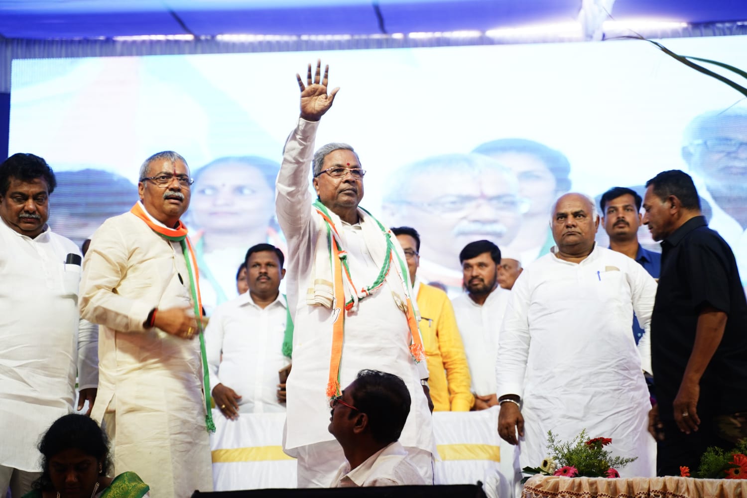 “ನನ್ ಮೇಲೆ ನಂಬಿಕೆ ಇದೆಯಲ್ವಾ? ಹಾಗಾದ್ರೆ ಬಿಜೆಪಿಗೆ ಓಟು ಹಾಕಿ” | ಮಾತಿನ ಭರದಲ್ಲಿ ಎಡವಟ್ಟು ಮಾಡಿಕೊಂಡ ಸಿದ್ದರಾಮಯ್ಯ| ವಿಡಿಯೋ ವೈರಲ್