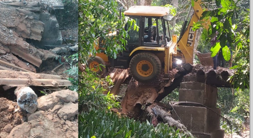 ಸುಳ್ಯದಲ್ಲೇ ಹೀಗೇಕೆ? ಹೊಸಸೇತುವೆ ರಚನೆಗೆ ಸಿಗಲಿಲ್ಲ ಅನುದಾನ| ಕೊಂಬಾರಿನಲ್ಲಿ ಕುಸಿದು ಬಿದ್ದ ಕಿರು ಸೇತುವೆ|