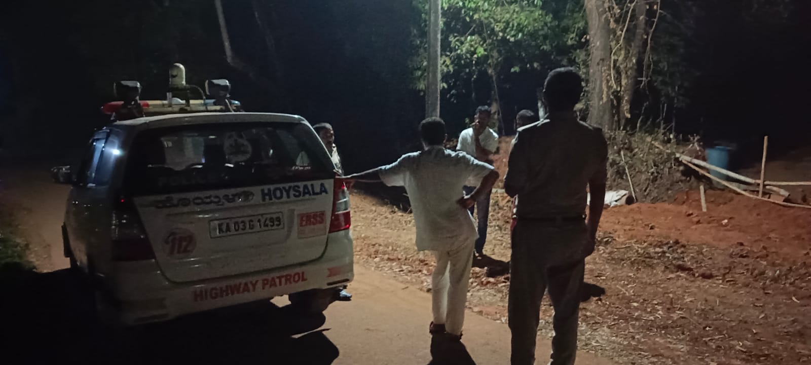 ಪುತ್ತೂರು : ಪೆಲ೯ಂಪಾಡಿಯ ಸಕಾ೯ರಿ ಶಾಲೆಯ ಆವರಣದೊಳಗೆ ಅಕ್ರಮ ಪ್ರವೇಶ, ಆಸ್ತಿಗೆ ಹಾನಿ| ದೂರು ದಾಖಲು