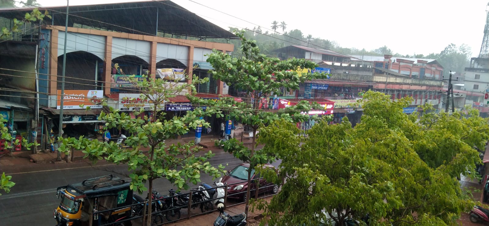 ಸುಳ್ಯದಲ್ಲಿ ಗುಡುಗು ಸಹಿತ ಗಾಳಿ ಮಳೆ