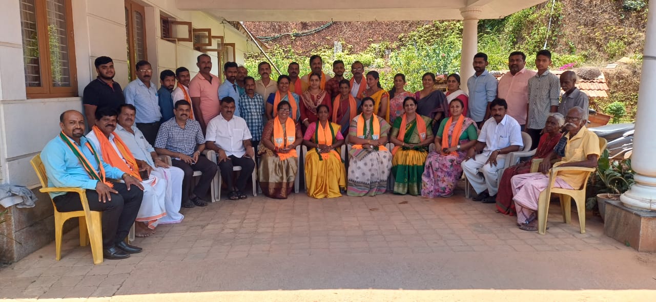 ಸುಳ್ಯ: ಬಿಜೆಪಿ ಚುನಾವಣಾ ಪ್ರಚಾರ| ರಾಷ್ಟ್ರೀಯ, ರಾಜ್ಯ ಮಹಿಳಾ ಮೊರ್ಚಾದ ಅಧ್ಯಕ್ಷೆ, ಜಿಲ್ಲಾ ಮೊರ್ಚಾದ ಪದಾಧಿಕಾರಿಗಳ ಭೇಟಿ