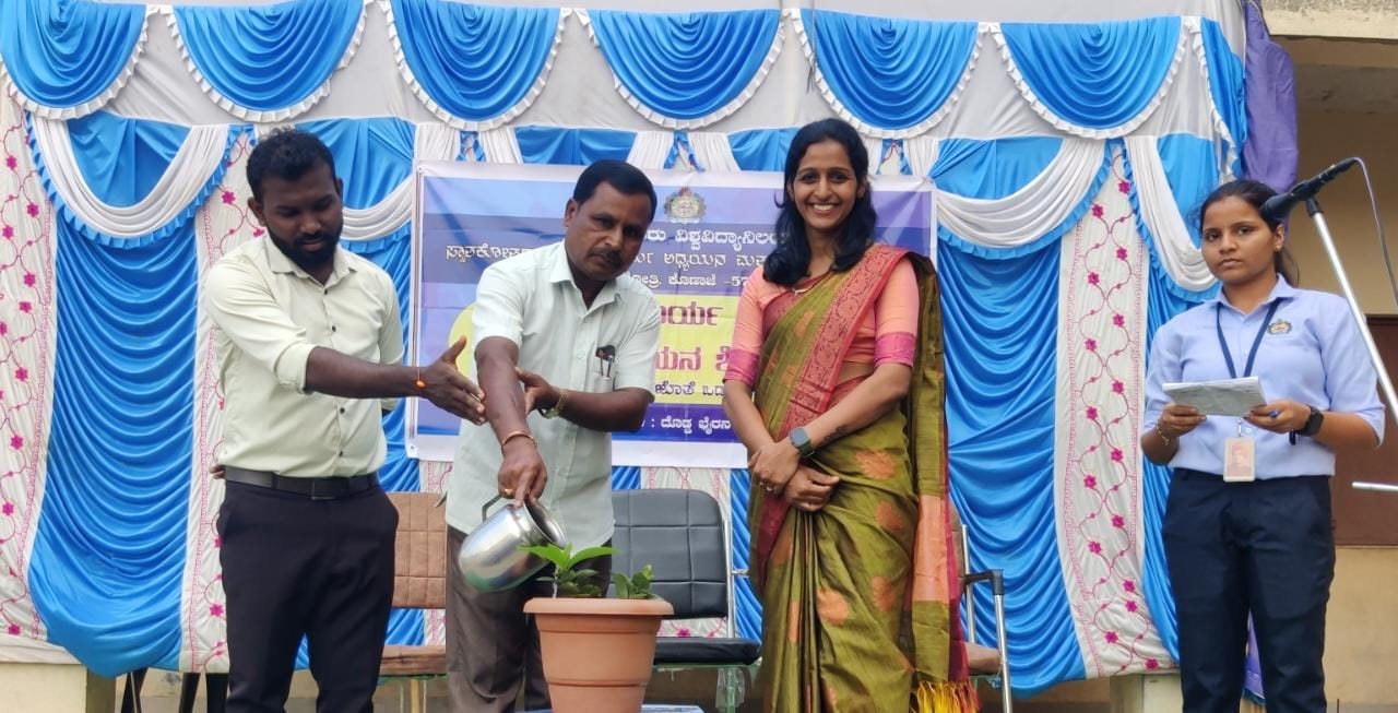ಮಂಗಳೂರು ವಿವಿ ಸ್ನಾತಕೋತ್ತರ ಅಧ್ಯಯನ ವಿಭಾಗದಿಂದ ‘ಗಿರಿಜನರ ಜೊತೆ ಒಡನಾಟ’ ಶಿಬಿರ