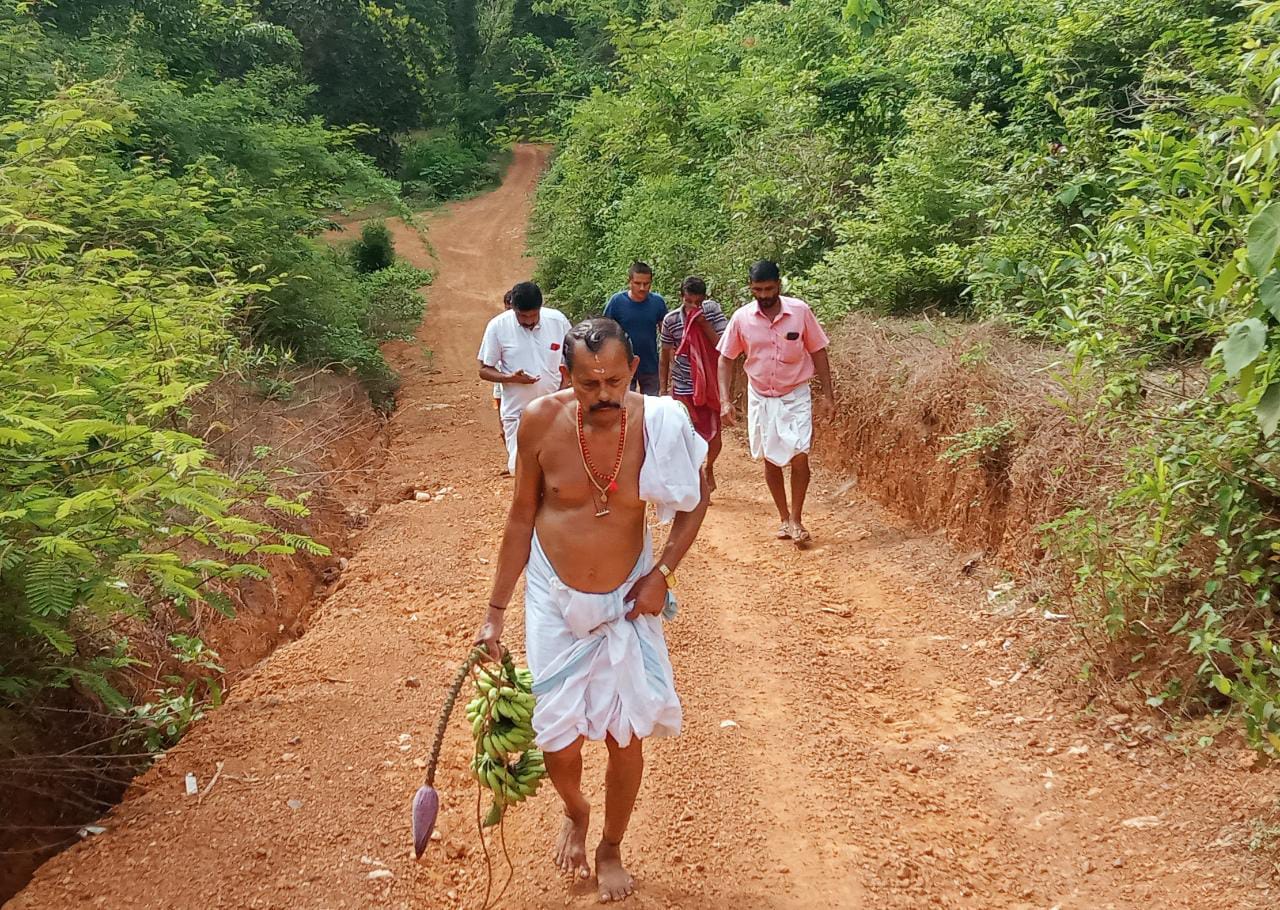 ಕಾಣಿಯೂರು: ಶ್ರೀ ವಿಷ್ಣುಮೂರ್ತಿ ದೈವಸ್ಥಾನ ಮತ್ತು ಶ್ರೀ ಕಾಳಿಕಾಂಬ ದೇವಿ ದೇವಸ್ಥಾನದಲ್ಲಿ ಪ್ರತಿಷ್ಠಾ ಬ್ರಹ್ಮಕಲಶೋತ್ಸವದ ಗೊನೆ ಮುಹೂರ್ತ