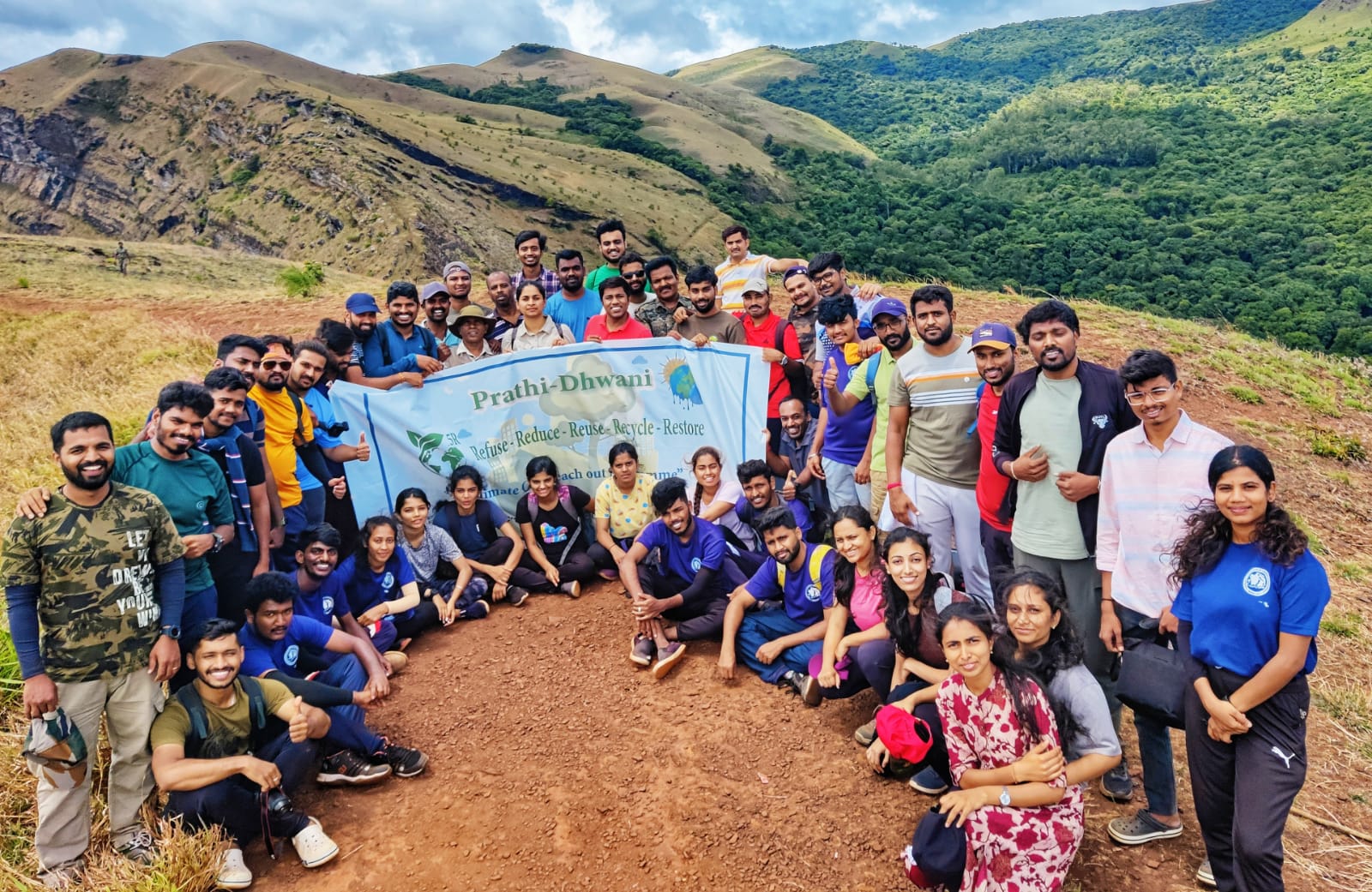 ಪ್ರತಿದ್ವನಿ ತಂಡದಿಂದ ಕೆಮ್ಮಣ್ಣುಗುಂಡಿಯಲ್ಲಿ ಪರಿಸರ ಸಂರಕ್ಷಣಾ ಜಾಗೃತಿ ಚಾರಣ| ‘ಪರಿಸರ ಸಂವೇಧನೆ ಜೀವನದ ಭಾಗವಾಗಲಿ’: ಪ್ರೊ. ಜಡೇಗೌಡ