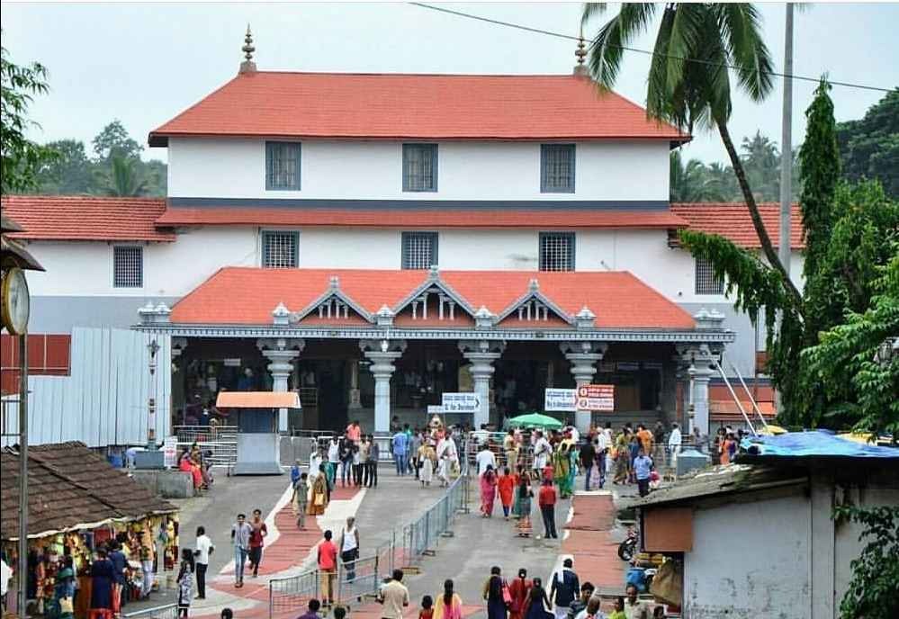 ಅಪ್ಪ ಚಾಕಲೇಟ್​ಗೆ ದುಡ್ಡು ಕೊಡಲಿಲ್ಲ ಎಂದು ಫ್ರೀ ಬಸ್ ಹತ್ತಿ ಧರ್ಮಸ್ಥಳಕ್ಕೆ ಹೋದ ಪುತ್ರಿಯರು