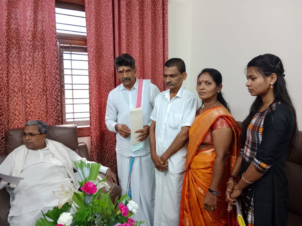 ಸೌಜನ್ಯ ಪ್ರಕರಣ ಮರುತನಿಖೆ ನಡೆಸಲು ಸಿಎಂಗೆ ಮನವಿ ಸಲ್ಲಿಸಿದ ಕುಟುಂಬಸ್ಥರು