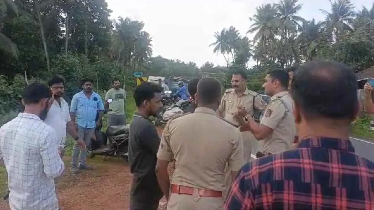 ಕಾರ್ಕಳ: ವೈದ್ಯರ ತಂಡದ ಮೇಲೆ ನೈತಿಕ ಪೊಲೀಸ್ ಗಿರಿ| ಐವರು ಅರೆಸ್ಟ್